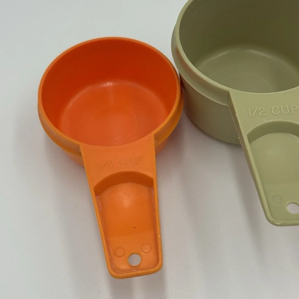 TUPPERWARE Measuring Cups Mismatched‎ Orange & Green Stacking Set of 4 Vintage